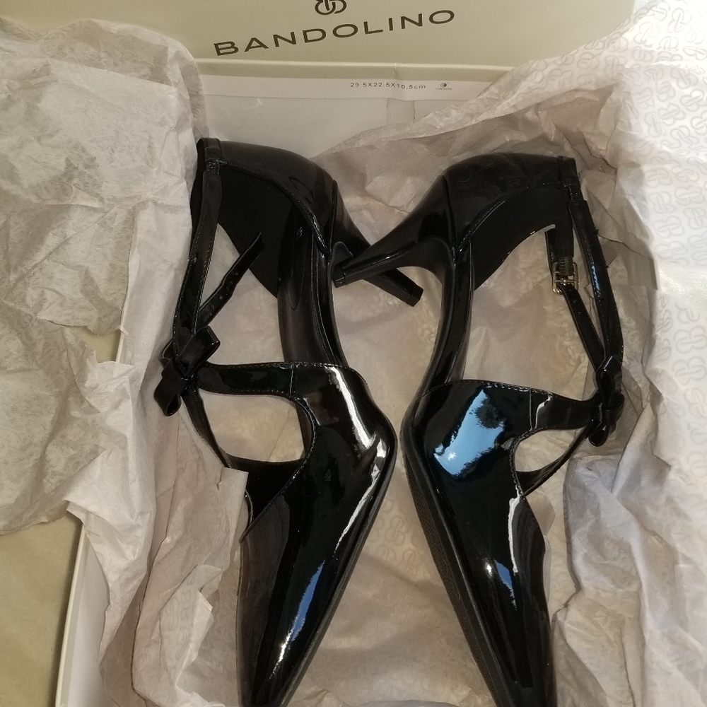 Bandolino Shiny Patent Black Bow Kitten Heels - Picture 3 of 5